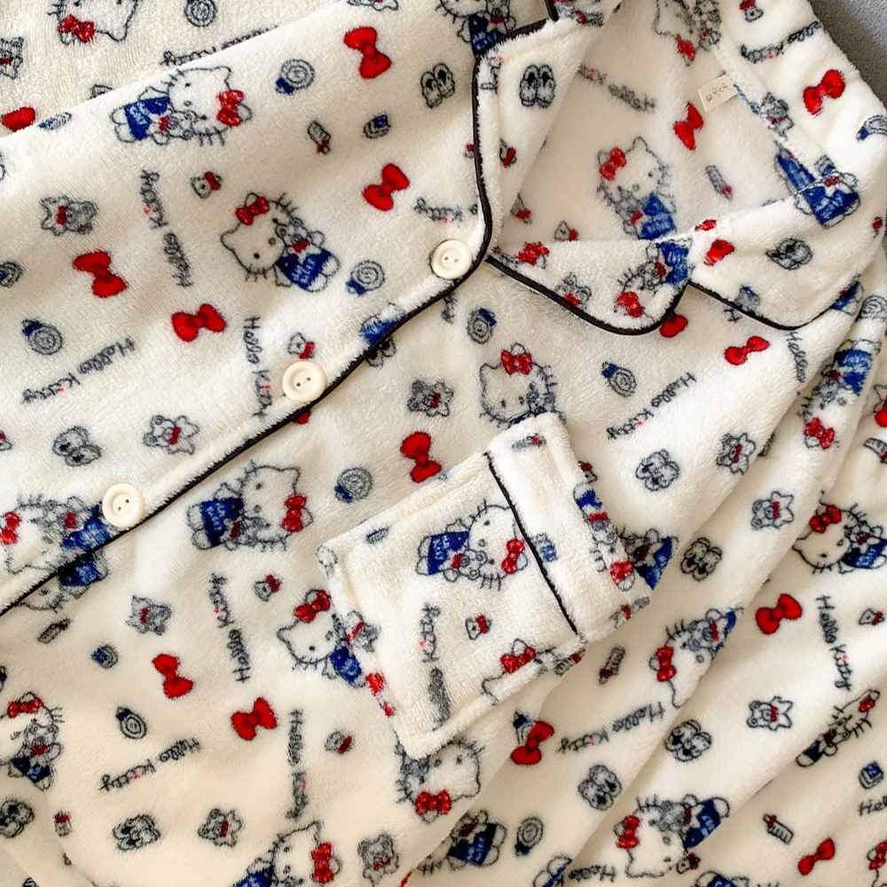 Sanrio Hello Kitty Flannel Wom - đánh giá và giá Embellish Knit