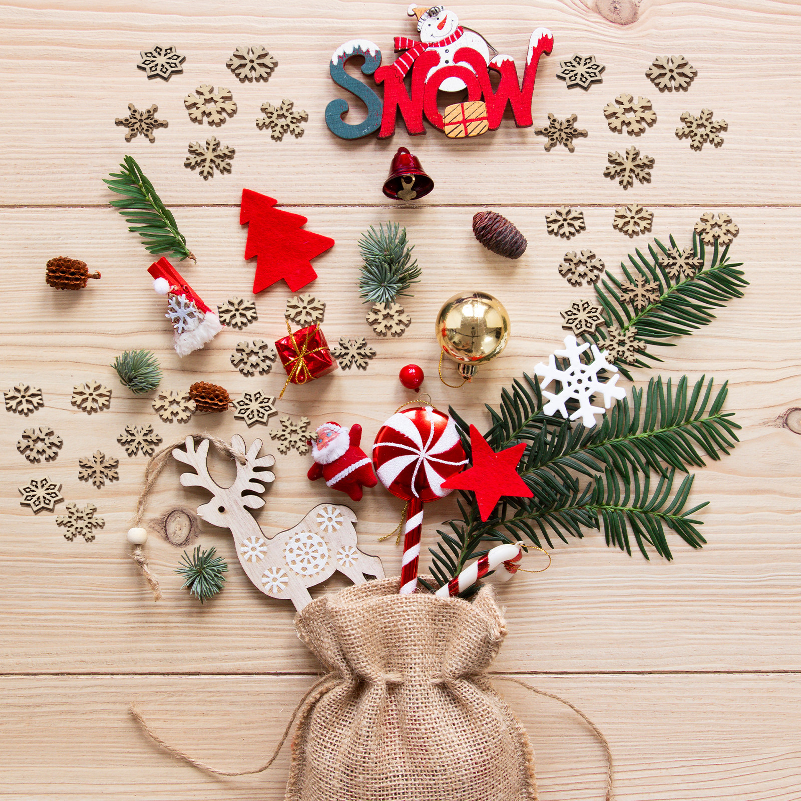 50Pcs Wooden Snowflake Cutouts - đánh giá và giá Christmas Craft Embellishment